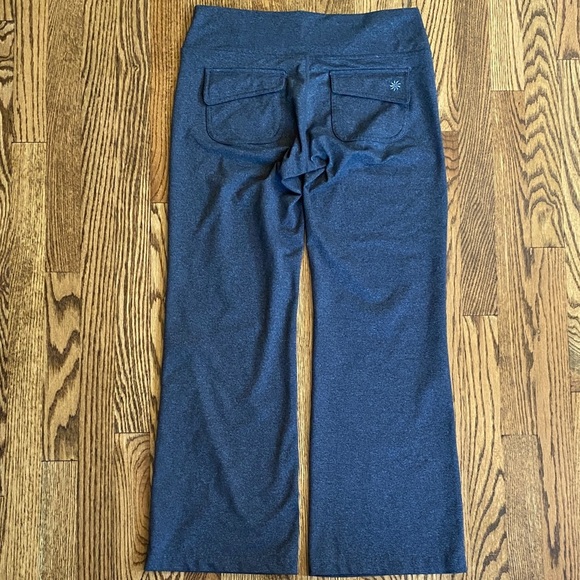 Heather-gray Athleta Fusion bootcut yoga pants, size M. Like new condition - Picture 6 of 12